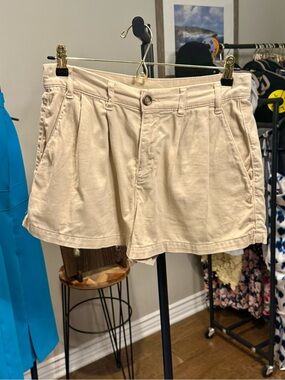 Free People Cream Pleated Cotton Shorts